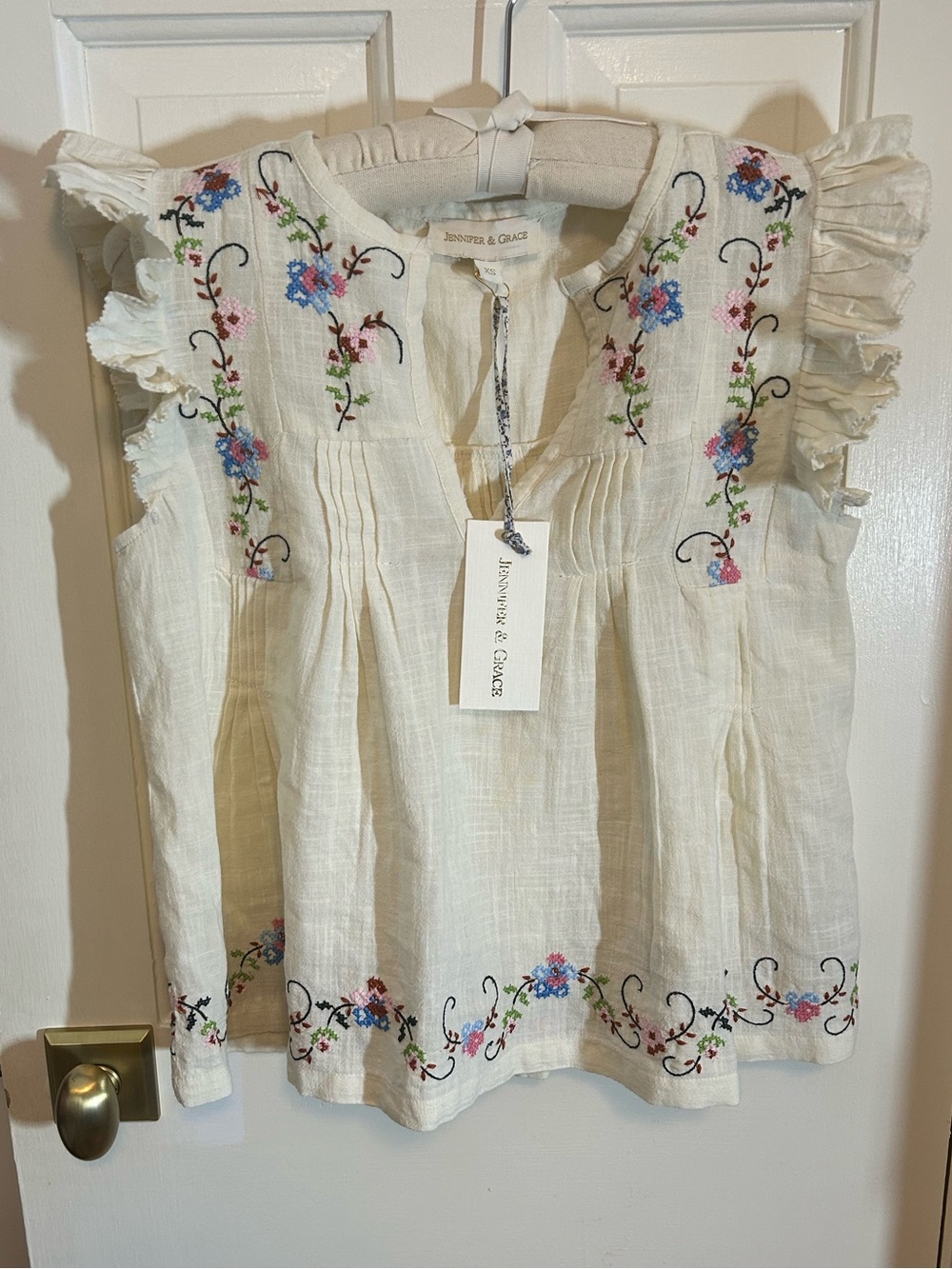 NWT Jennifer & Grace Embroidered Top - Sz XS